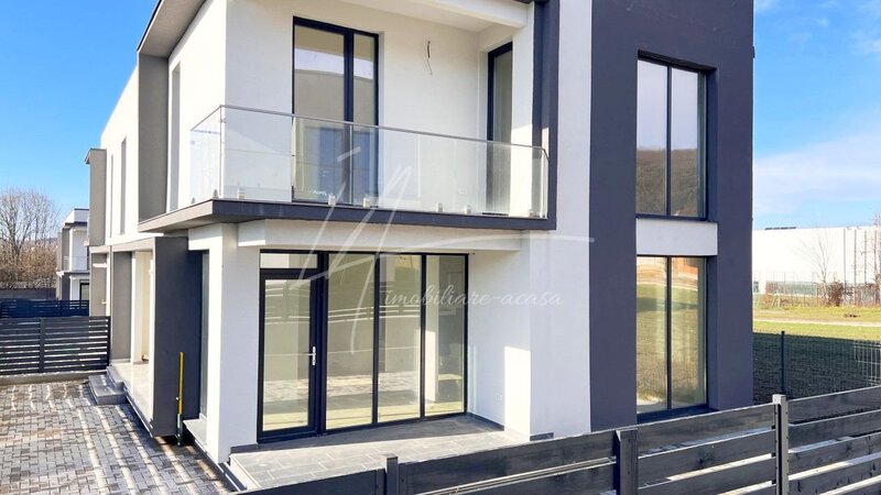 Budeasa Mare vila pe malul lacului, zona verde, finisaje superioare, complex de vile