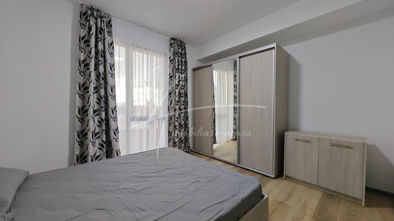 Budeasa Mare vila pe malul lacului, zona verde, finisaje superioare, complex de vile